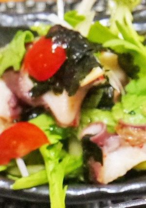 タコと春菊と韓国キムチのサラダ-レシピのメイン写真