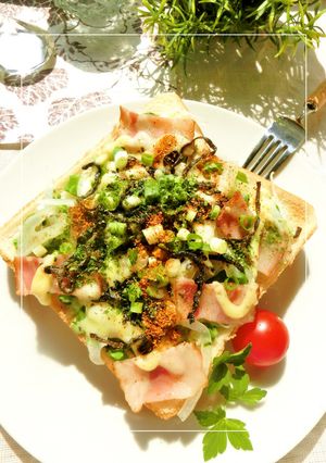 ベーコン×玉葱・葱のピリ辛和トースト-レシピのメイン写真