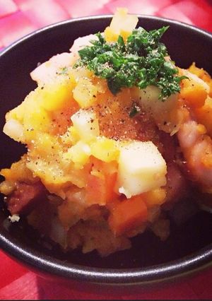 ポッ…と赤くなったポテトサラダ-レシピのメイン写真