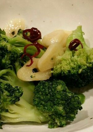 ブロッコリーとにんにくのナンプラ炒め-レシピのメイン写真