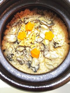 土鍋で、牡蠣の炊き込み御飯-レシピのメイン写真