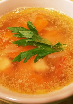 エビとセロリのコンソメスープ-レシピのメイン写真