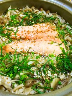 超簡単♡秋の味覚!鮭と茸の炊き込みご飯-レシピのメイン写真