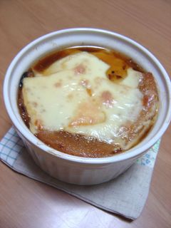 簡単アメ色玉ねぎでオニオンスープ-レシピのメイン写真