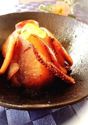 べっこう色のイカ大根♪-レシピのメイン写真