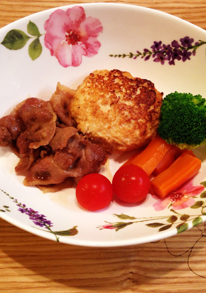 ささみハンバーグと豚ロースの生姜焼き-レシピのメイン写真