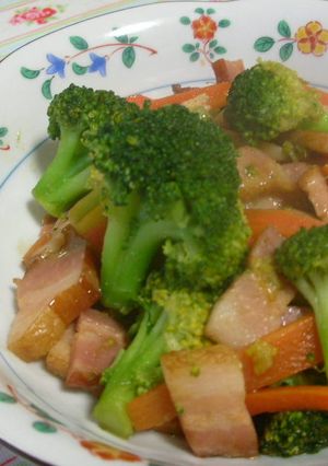 ベーコンと緑黄色野菜のオイマヨ炒め-レシピのメイン写真