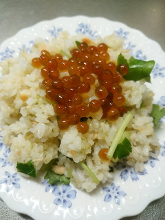鮭と三つ葉のとろろ昆布混ぜご飯-レシピのメイン写真
