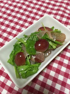 ぶどうと生ハムのサラダ-レシピのメイン写真