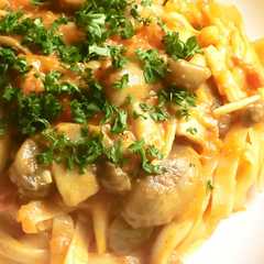 รูปของ きのこのトマトクリームパスタ