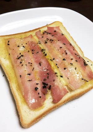 簡単☆ピザ風チーズベーコントースト-レシピのメイン写真