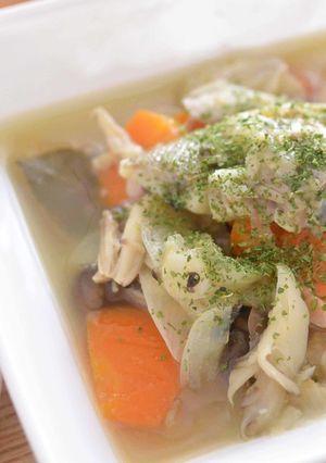 鍋で煮込むだけ。きのこと白身魚のスープ-レシピのメイン写真