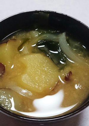 さつまいもの味噌汁-レシピのメイン写真