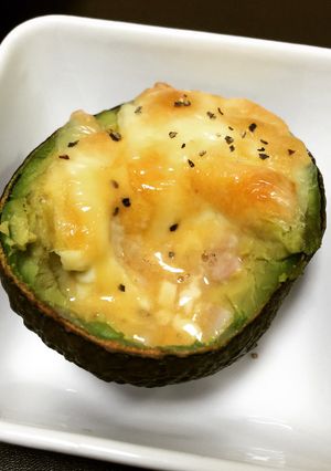 簡単！アボカドの半熟卵ココット-レシピのメイン写真