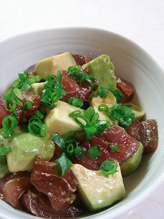 アボカドとまぐろのづけ丼-レシピのメイン写真
