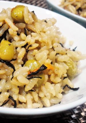 簡単★白だしで【枝豆入り炊き込みご飯】♪-レシピのメイン写真