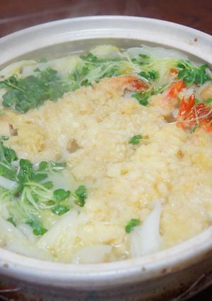 土鍋で、えび天と白菜の煮込みうどん-レシピのメイン写真