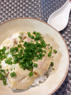 レンジで簡単♪高野豆腐とツナの卵とじ丼-レシピのメイン写真