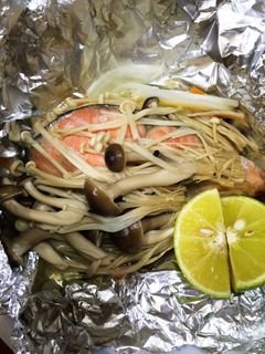 鮭ときのこのホイル焼き☆スダチ添え-レシピのメイン写真