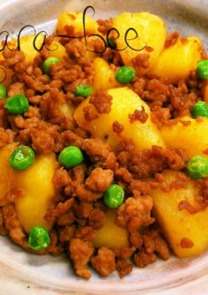 給食レシピ♡じゃがいもの甘辛そぼろ炒め-レシピのメイン写真