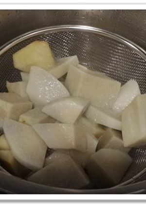 里芋の親芋はどこまで食べられるのか-レシピのメイン写真