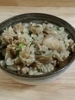 舞茸と鶏ももの炊き込みご飯-レシピのメイン写真