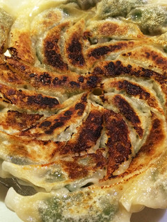パクパク食べれちゃう!梅しそ餃子-レシピのメイン写真