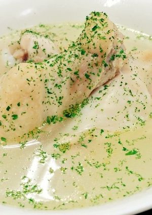 味付けシンプル！手羽元の煮込み塩スープ-レシピのメイン写真