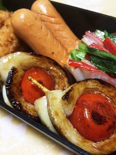 お弁当に!おつまみに!!トマトの竹輪巻き-レシピのメイン写真