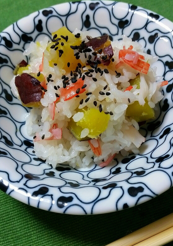 カニカマとさつまいもの炊き込みご飯-レシピのメイン写真