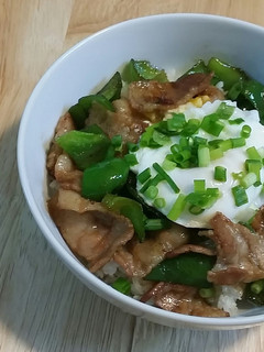 豚バラとピーマンのスタミナ丼-レシピのメイン写真