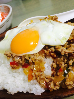 難しい調味料は不要!「ガパオ風ご飯」-レシピのメイン写真