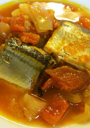 子供絶賛♡とろける秋刀魚のトマト煮込み-レシピのメイン写真