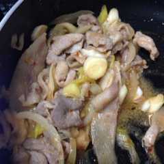 รูปของ 豚肉のピリ辛みそ炒め