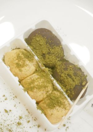 安倍川もちに抹茶ぱらぱら♫-レシピのメイン写真