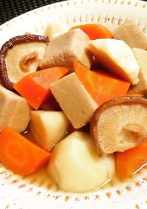 おふくろの味♡高野豆腐と里芋の煮物-レシピのメイン写真