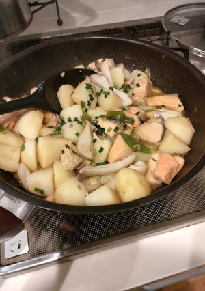 甘塩鮭とじゃがいもの炒め物-レシピのメイン写真
