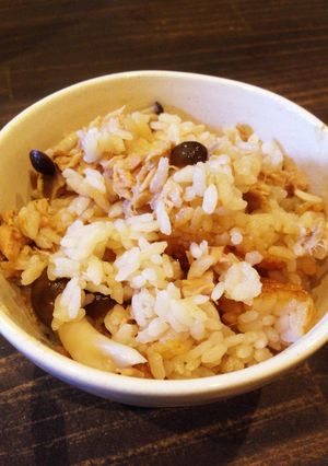 ツナとしめじの簡単☆サッパリ炊き込み御飯-レシピのメイン写真