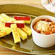 さつまいもスティックとボンカレーディップ