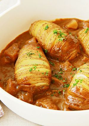 ハッセルバックポテトボンカレーがけ-レシピのメイン写真