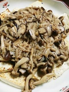 バター醤油キノコたっぷりの豆腐ステーキ-レシピのメイン写真