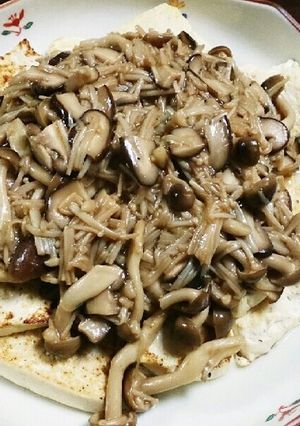 バター醤油キノコたっぷりの豆腐ステーキ-レシピのメイン写真