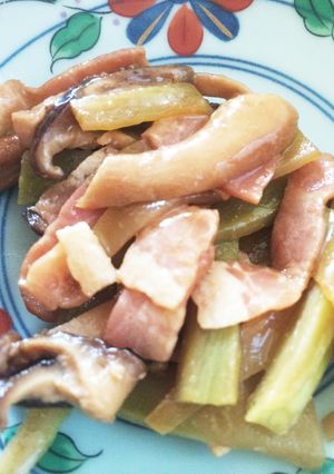 ブロッコリーの茎とベーコンのマヨポン炒め-レシピのメイン写真