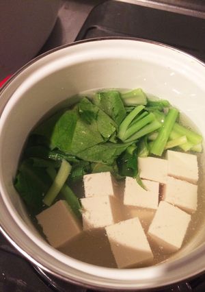 簡単☆豆腐と好きなお野菜で湯豆腐鍋-レシピのメイン写真