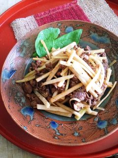 大根の皮と牛肉の豆板醤炒め-レシピのメイン写真