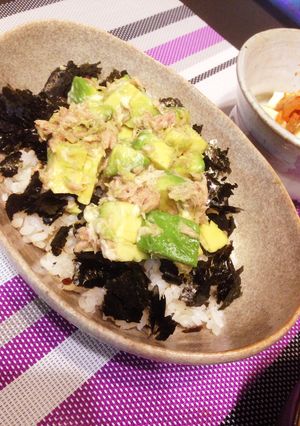 簡単！冷やご飯でツナとアボカド丼-レシピのメイン写真