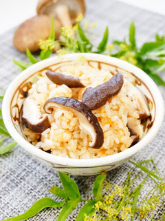 椎茸あったら【椎茸だけの炊き込みご飯】-レシピのメイン写真