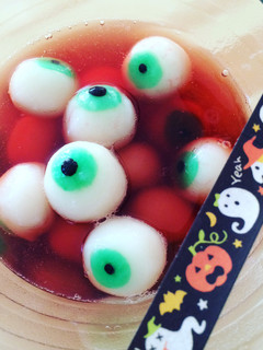 簡単!ハロウィン 目玉のホラー白玉デコ-レシピのメイン写真