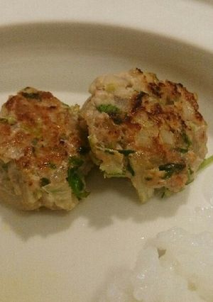 離乳食後期*豆苗ハンバーグ-レシピのメイン写真
