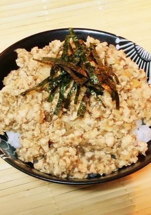 チアシード♡鶏胸と豆腐でしっとりそぼろ丼-レシピのメイン写真